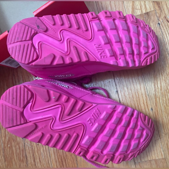 Adorable Fuchsia Pink Air Max - Picture 2 of 7